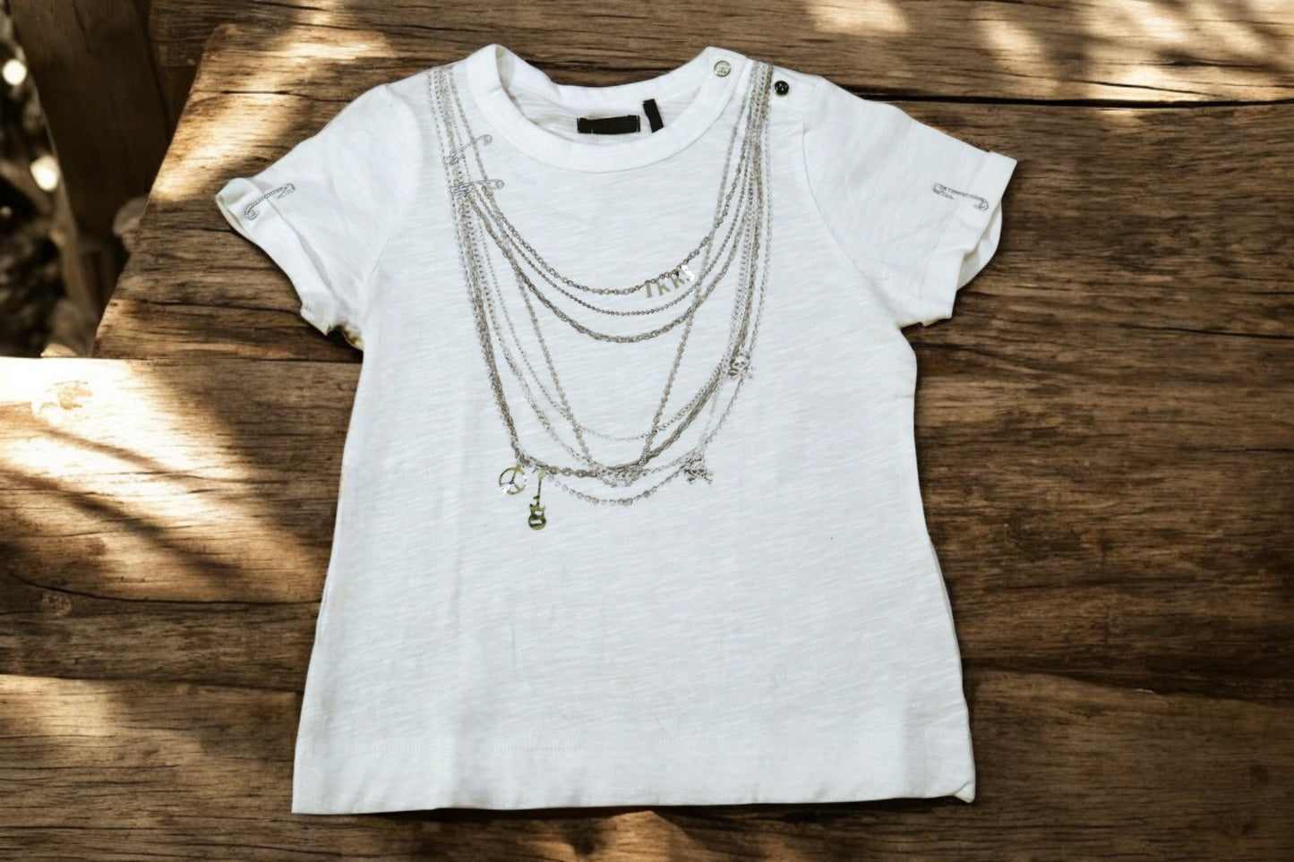 BRANDED T-SHIRT